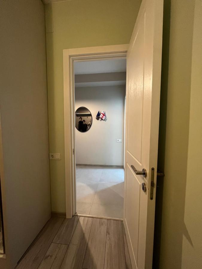 Izo'S Home Кутаїсі Екстер'єр фото